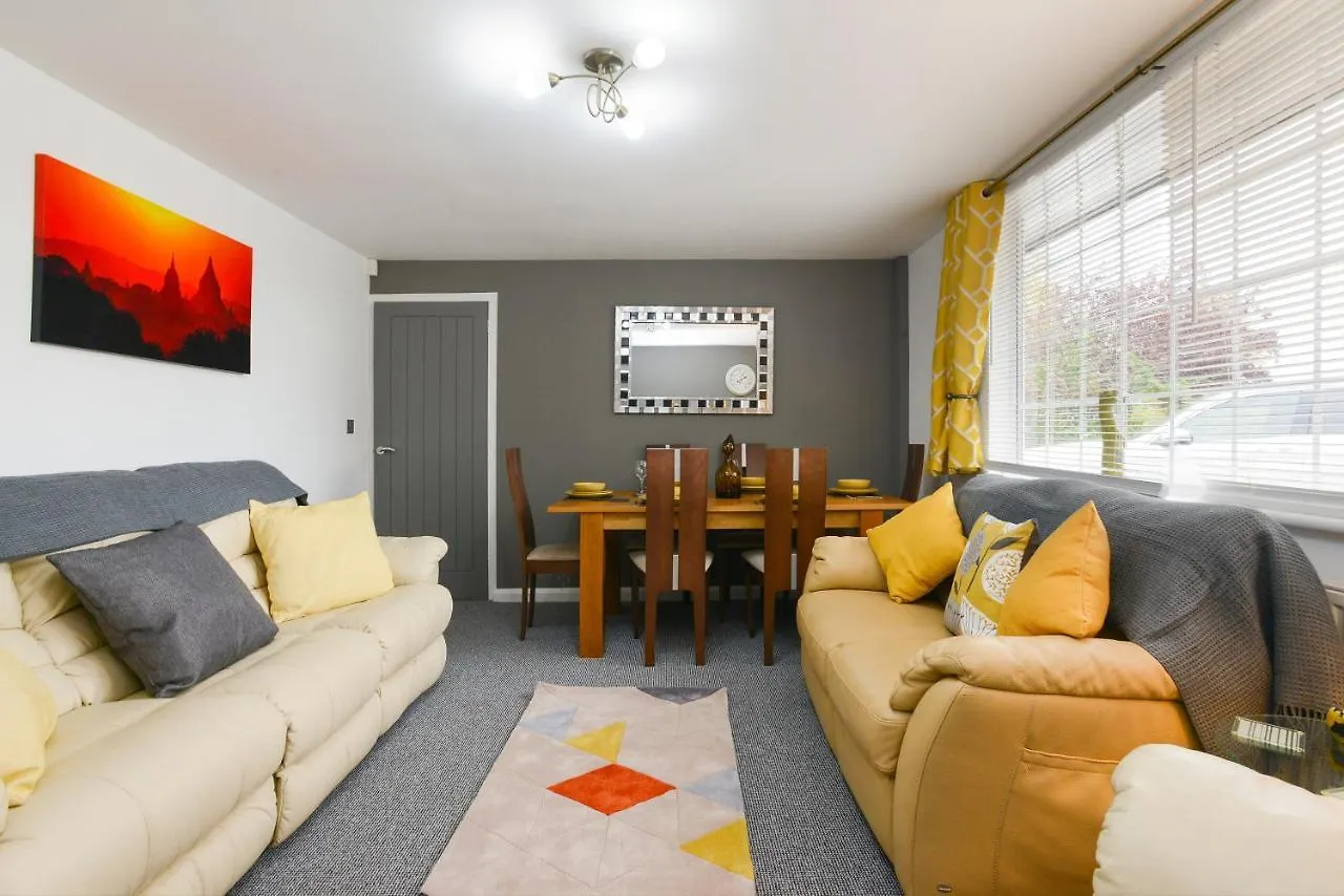 De Luxe Short Stays-Middleton Lodge Nottingham Apartment